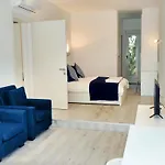 Olosuites Апартаменты *